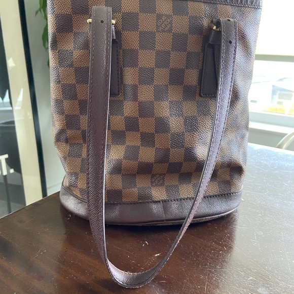 Louis Vuitton Damier Ebene Bucket Bag - Picture 3 of 10
